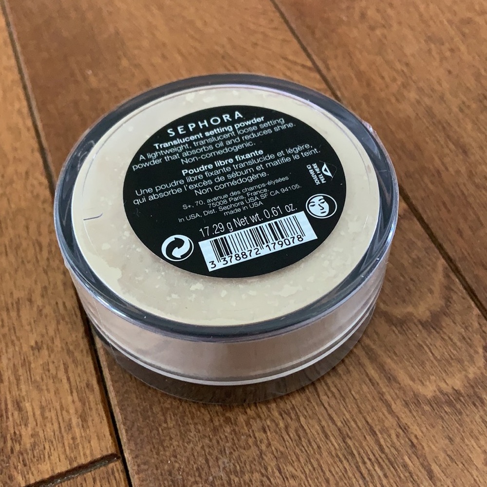 Translucent Vegan Loose Setting Powder - Picture 3 of 3